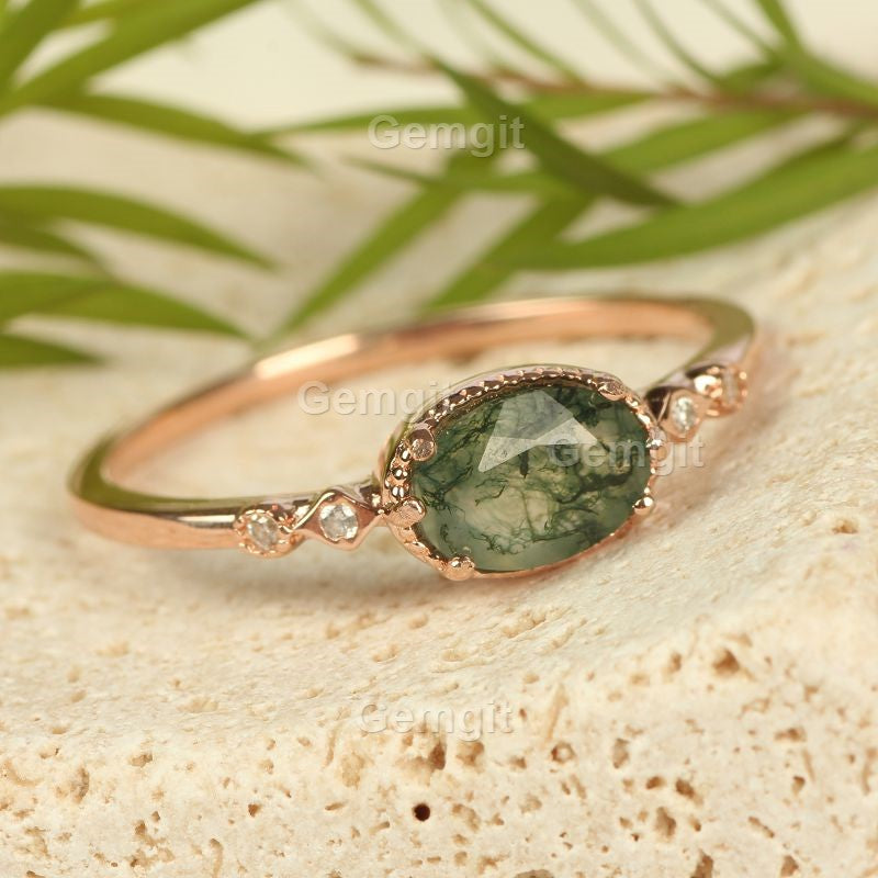 Female Rose Gold Oval Moss Agate Ring