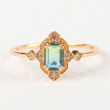 Load image into Gallery viewer, Vintage Green Quartz Gemstone Ring in 925 Sterling Silver